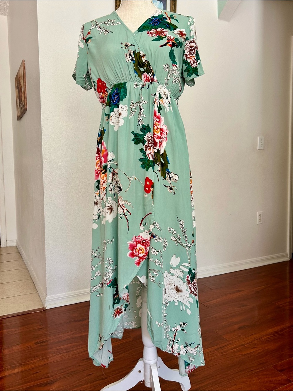Roosey Dress Size S – Mint Green Floral Maxi / V-Neck Wrap